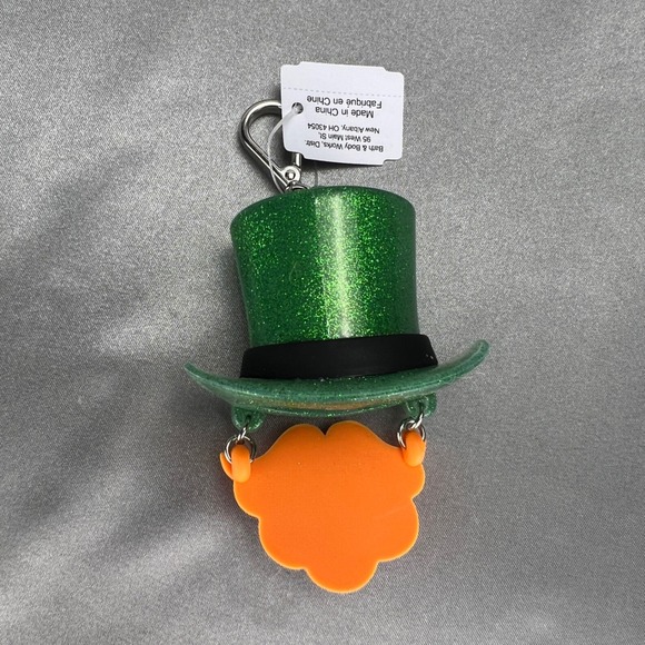 Bath & Body Works St Patricks Day Lucky Leprechaun Hat Sanitizer Holder Keychain - Picture 3 of 5
